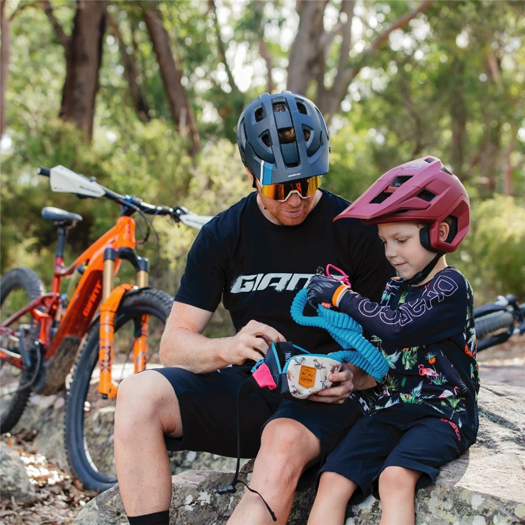 Titelseite -Fizik Verkäufe kids ride shotgun mtb abschleppseil mit huefttasche 1